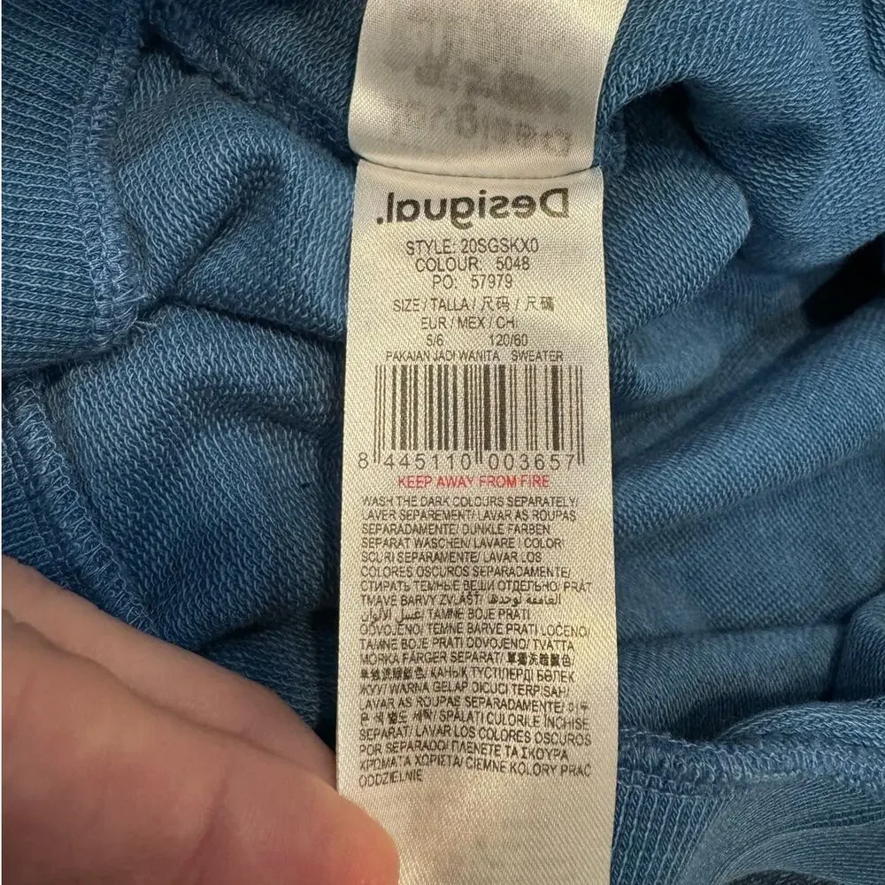 DESIGUAL NWT $79 Frozen II Blue Cropped Hoodie White Logo Size Y 5/6 - Picture 6 of 6